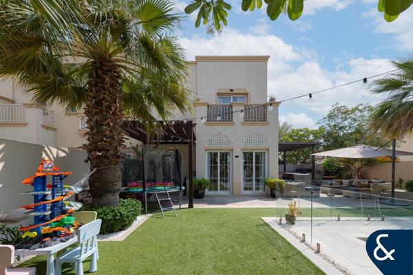 Corner Plot | Private Pool | Renovated